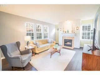 Photo #6: 19019718 Listing 