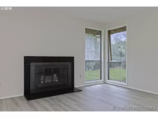 Photo #3: 19021128 Listing