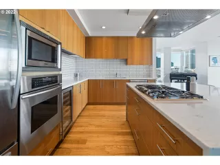 Photo #2: 190225486 Listing