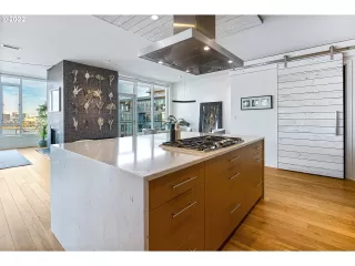 Photo #3: 190225486 Listing