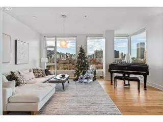 Photo #4: 190225486 Listing