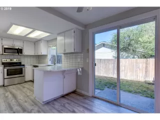 Photo #3: 19026723 Listing