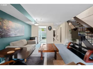 Photo #6: 190268897 Listing