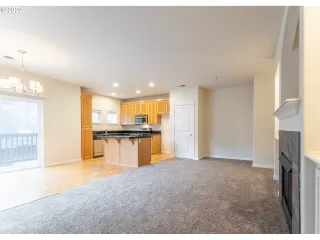 Photo #6: 19027565 Listing 