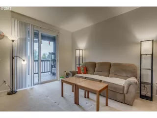 Photo #2: 19028193 Listing