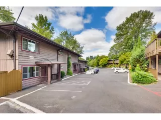 Photo #2: 19033234 Listing 