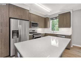 Photo #4: 19033450 Listing 