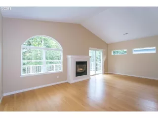 Photo #3: 19036766 Listing