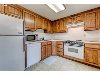 Photo #1: 19040811 Listing