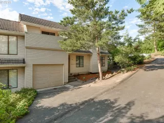 Photo #4: 19051315 Listing