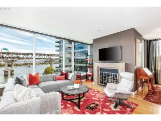 Photo #2: 19056300 Listing 