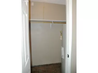 Photo #6: 19064697 Listing