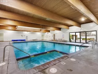 Photo #6: 19069643 Listing