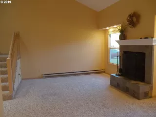 Photo #4: 19069679 Listing 