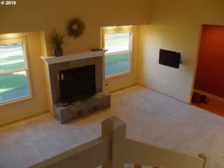 Photo #5: 19069679 Listing 