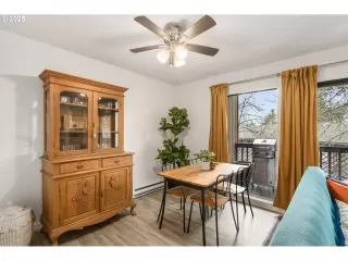 Photo #3: 190736996 Listing