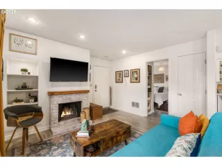 Photo #6: 190736996 Listing