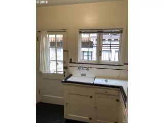 Photo #4: 19077010 Listing 