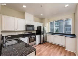 Photo #4: 19080013 Listing