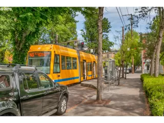 Photo #3: 19081782 Listing