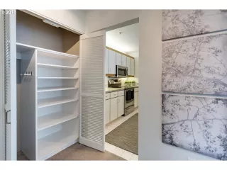 Photo #2: 19083243 Listing