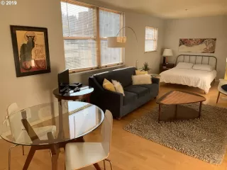 Photo #3: 19083865 Listing