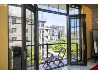 Photo #1: 19083932 Listing 