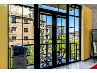 Photo #3: 19083932 Listing 