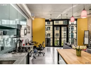 Photo #4: 19083932 Listing 