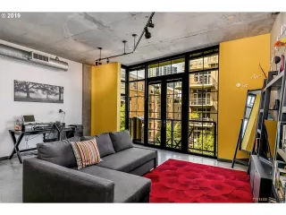 Photo #6: 19083932 Listing 