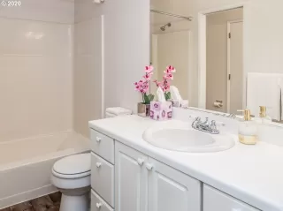 Photo #2: 19102395 Listing 