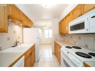 Photo #6: 19103420 Listing