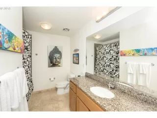 Photo #1: 19112428 Listing