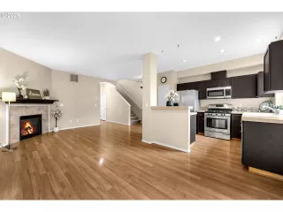 Photo #2: 191135734 Listing 