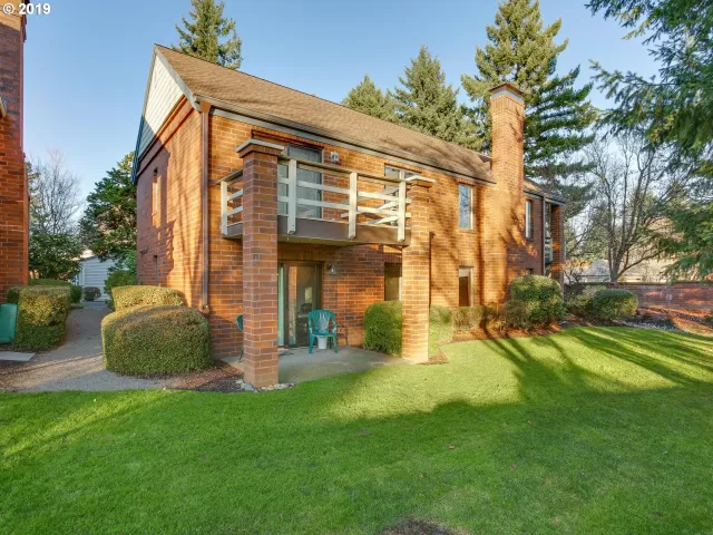 MLS: 19119090 Condo For Sale