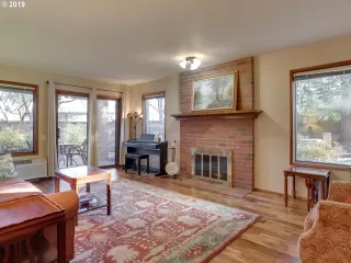 Photo #4: 19119090 Listing 