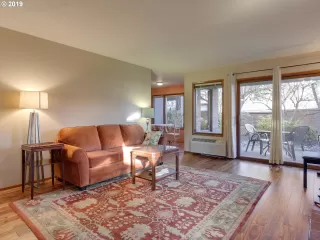 Photo #5: 19119090 Listing 
