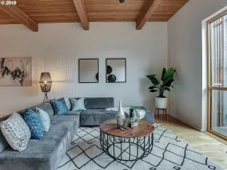 Photo #6: 19119592 Listing 