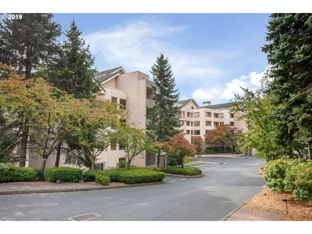 MLS: 19121511 Condo For Sale