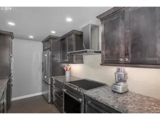 Photo #3: 19121511 Listing