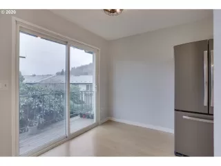 Photo #3: 19123725 Listing