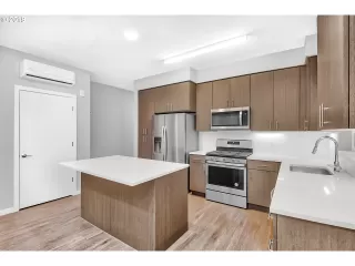 Photo #2: 19125513 Listing