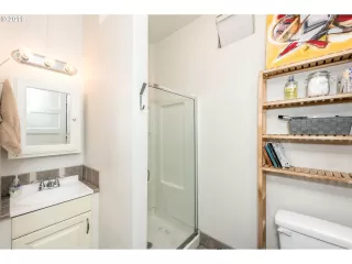 Photo #3: 19135478 Listing