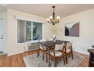 Photo #6: 19136672 Listing