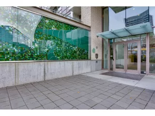 Photo #2: 19138942 Listing