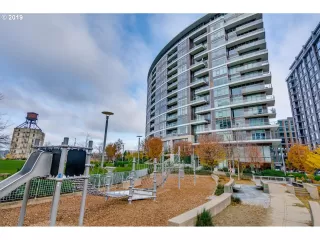 Photo #3: 19138942 Listing