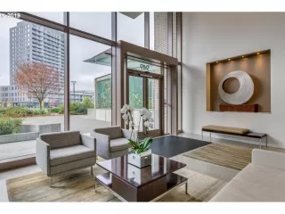 Photo #4: 19138942 Listing