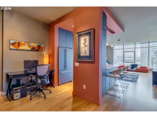 Photo #6: 19138942 Listing