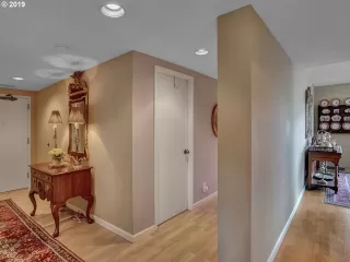 Photo #2: 19139458 Listing