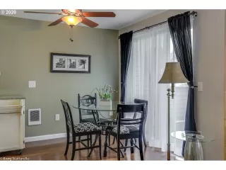 Photo #2: 19140263 Listing